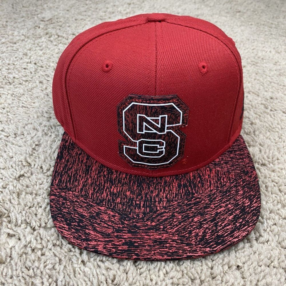 NC State Wolfpack Hat Red Black Abstract Flat Bill SnapBack Team Patch Logo NWT